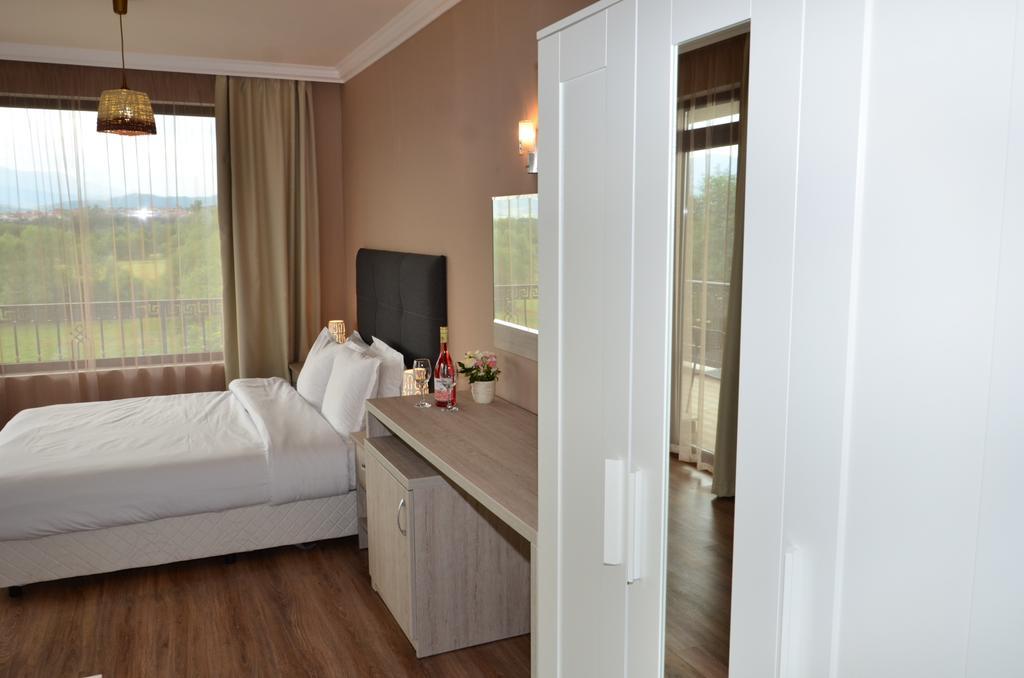 Guesthouse Green Fields Garmen Exteriör bild